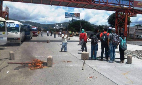 Vuelven las protestas estudiantiles a la Unah