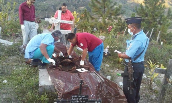 Exhuman tres cadáveres en El Rosario, en Comayagua