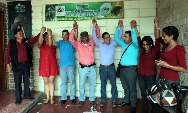 Indignados y líderes del FNRP aclaran 'malentendidos”