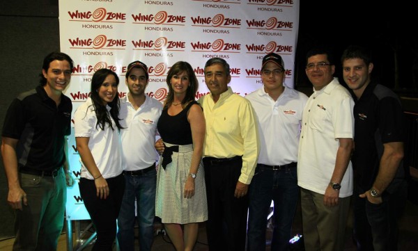 Wing Zone Honduras abre sus puertas en el centro comercial Altara