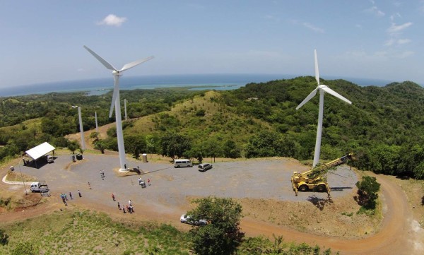 Roatán se abastecerá en 100% de energía limpia; en 60% avanza el parque eólico
