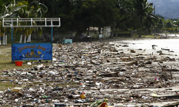 Basura del río Motagua afecta las playas hondureñas