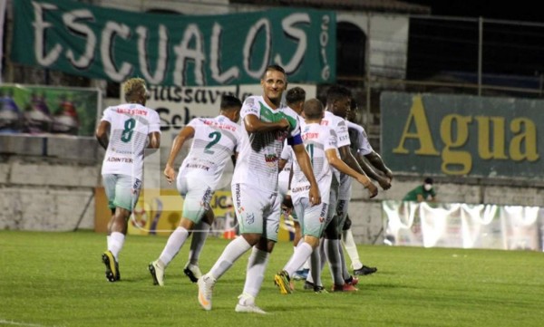 El Platense logró vencer al Real de Minas en el estadio Excélsior.