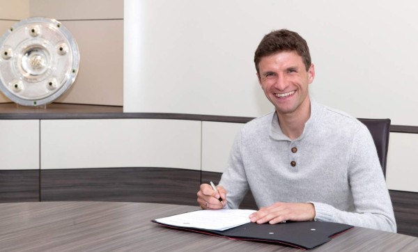 Thomas Müller renueva con el Bayern Múnich