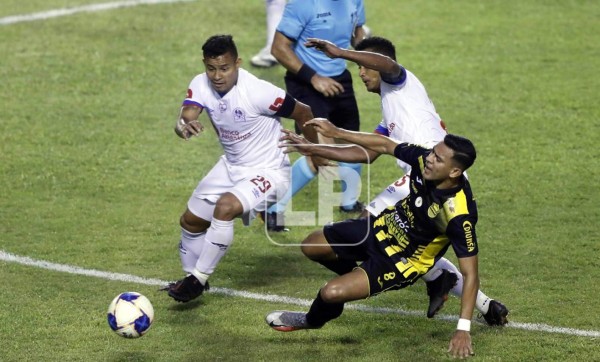 Real España perdonó y dejó vivo al Olimpia en la final de ida de las vueltas