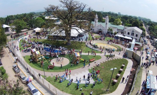 Niños y jóvenes ya juegan en parque de Chamelecón