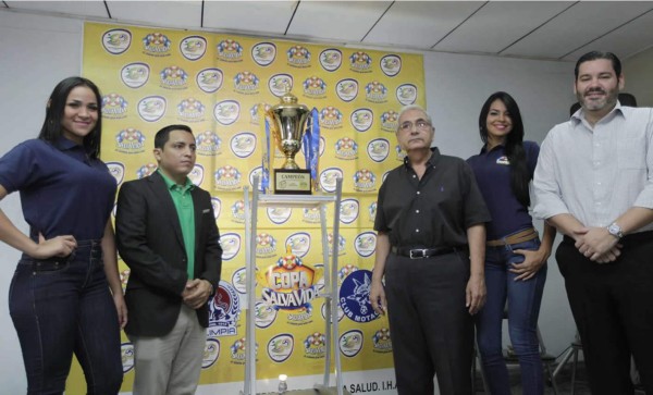 Liga Nacional de Honduras presenta la Copa del Clausura 2015