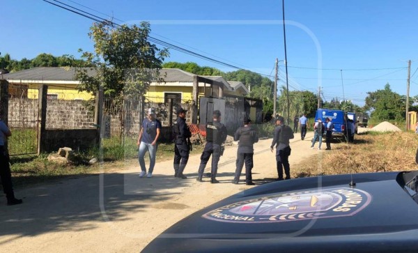 Masacre en Puerto Cortés: Hallan vehículo donde suponen se movilizaron asesinos  
