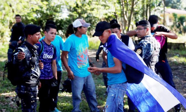 Hondureño se reúne con su familia tras más de tres años en santuario