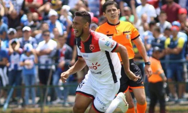 Video: Alex López se luce con golazo y le da triunfo al Alajuelense