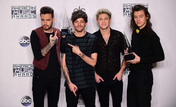 One Direction se lleva la noche en los AMA 2015