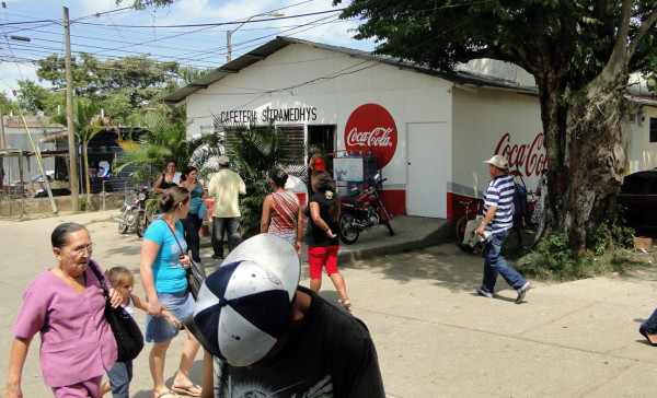 Cerrarán glorietas por venta de medicina en el hospital