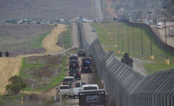 Trump ordena envío de tropas a frontera con México