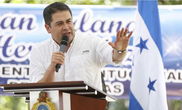 Juan Orlando Hernández insta al diálogo en Honduras
