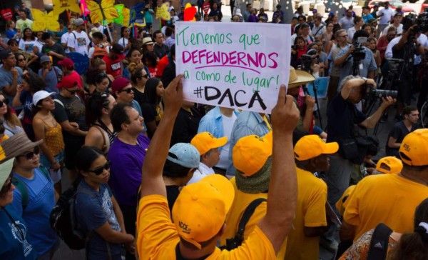 'Dreamers' celebran triunfo judicial que restaura el Daca