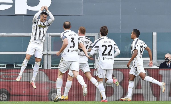 La Juventus, con goles de Cristiano Ronaldo y Juan Guillermo Cuadrado, derrotó al Inter de Milán en la Serie A. Foto EFE
