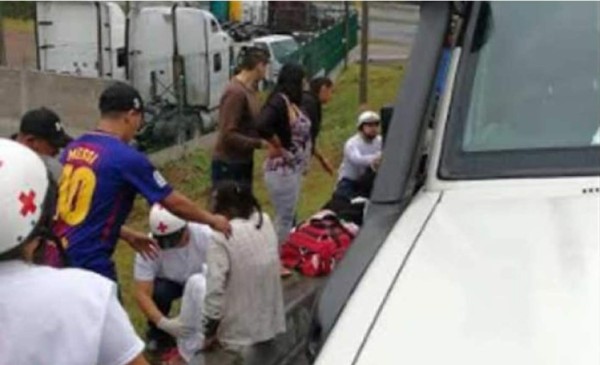 Varias personas heridas deja accidente vial en desvío a San Matías