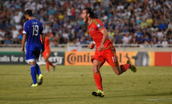 Un golazo de Bale deja a Gales a las puertas de la Eurocopa