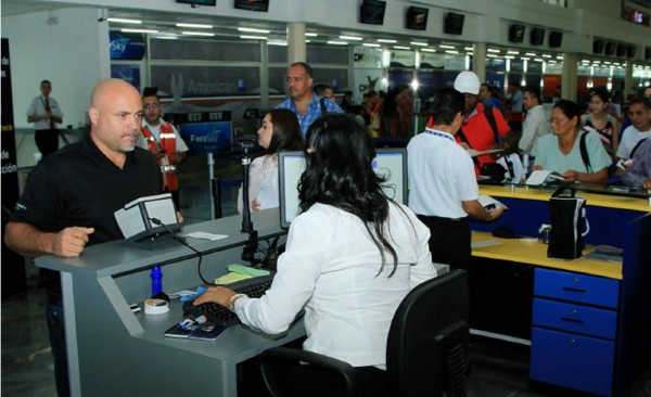 Aeronáutica: Se reanudan vuelos en aeropuerto sampedrano