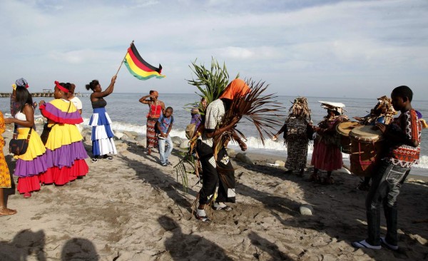 Masiva fiesta garífuna en Colón y La Ceiba