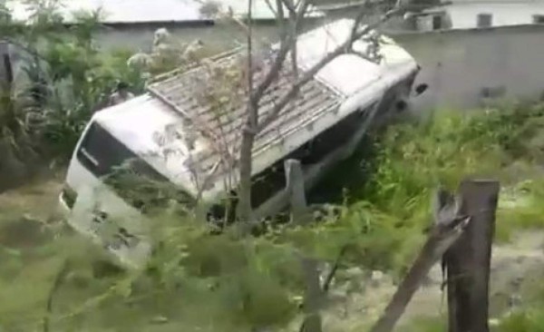 Se accidenta bus con pasajeros en Santa Rosa de Copán