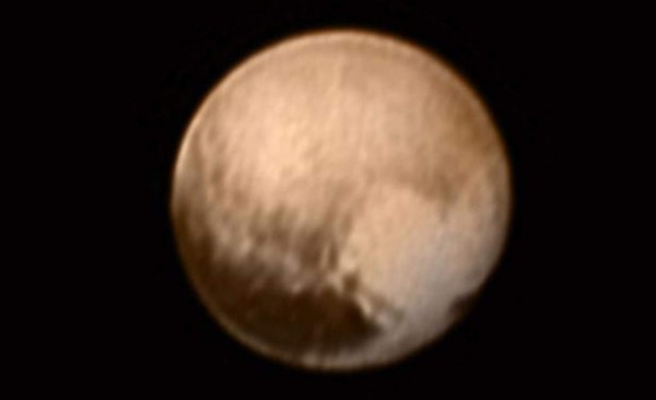 New Horizons alcanza su mayor aproximación a Plutón