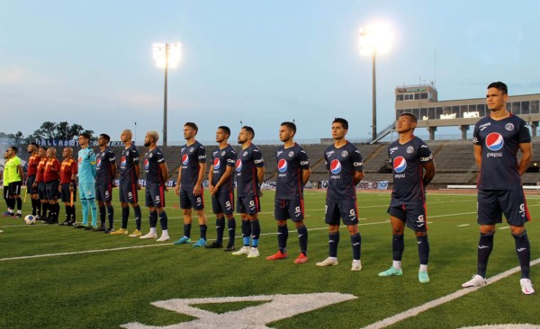 Olimpia y Motagua firmaron un empate sin goles en intenso clásico en Charlotte