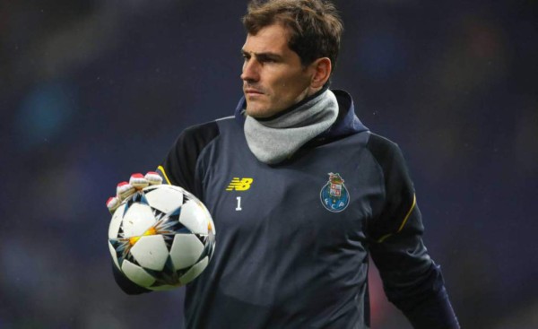 Casillas le comunicó el fin de su carrera al presidente del Oporto