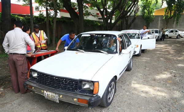 Taxistas de San Pedro Sula piden apoyo para renovar flota de vehículos
