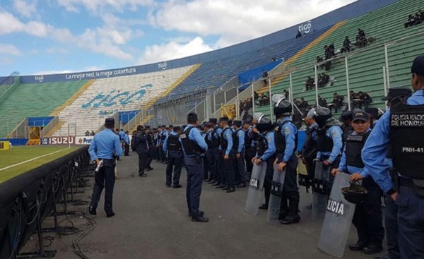 Gran despliegue de seguridad en el Estadio Nacional por desfiles