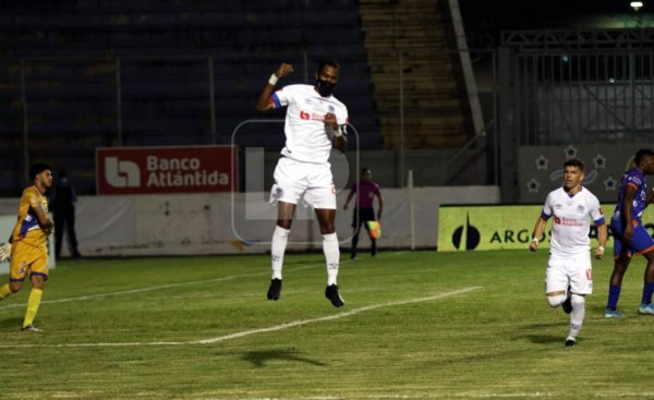 Jerry Bengtson ha marcado su primer gol del campeonato.