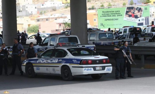 Arrestan jefe de policía municipal por nexo con masacre de mormones en México