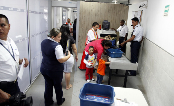 Estado toma control de los 4 aeropuertos