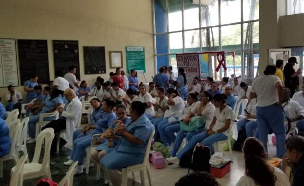 Paralizados servicios de Salud y Educación en Honduras este lunes