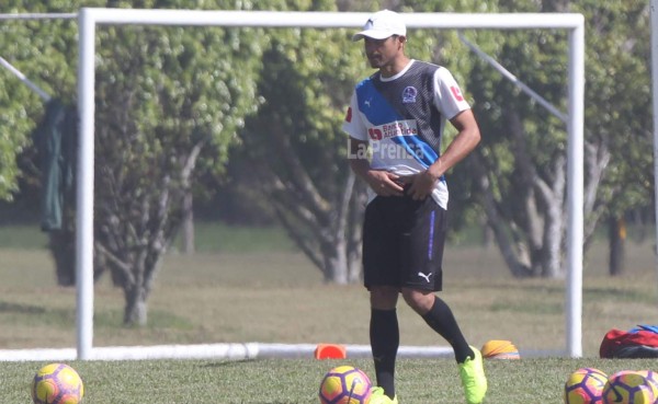 Noel Valladares sorprende con su nueva faceta en el Olimpia