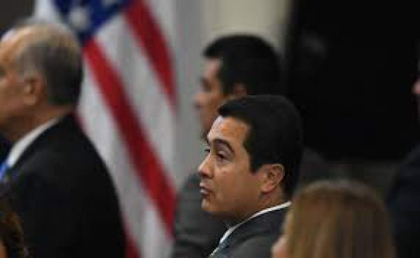 Corte acepta retrasar audiencia de sentencia para Tony Hernández