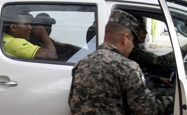 Medidas sustitutivas a militares que golpearon a 'Shakira”