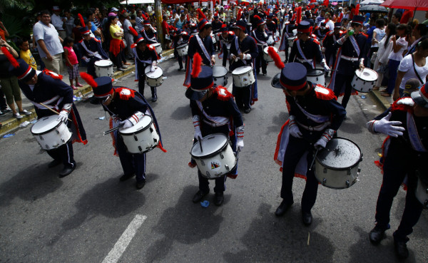 Las palillonas, las reinas de los desfiles patrios en Honduras