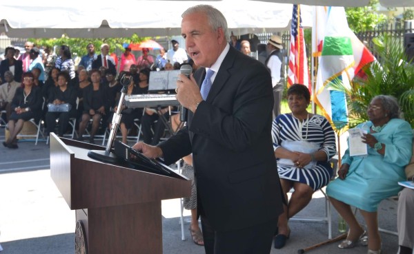 Demandan a alcalde de Miami por caso de detenido de origen hondureño  