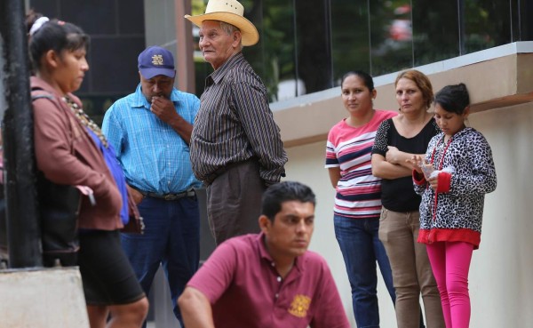 Mata a puñaladas a su compañera de hogar y deja herida a cuñada