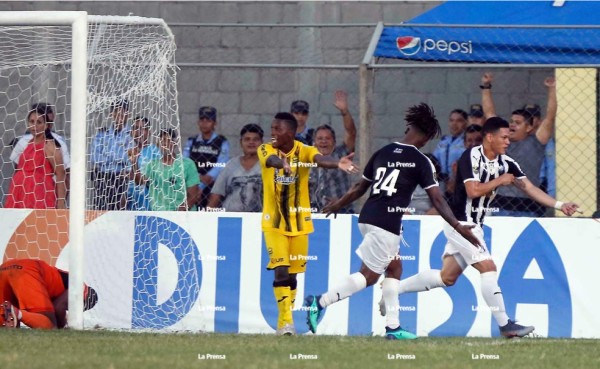 Honduras Progreso rescató un empate, pero perdonó al Real España