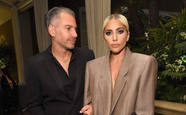 Lady Gaga confirma su compromiso con Christian Carino