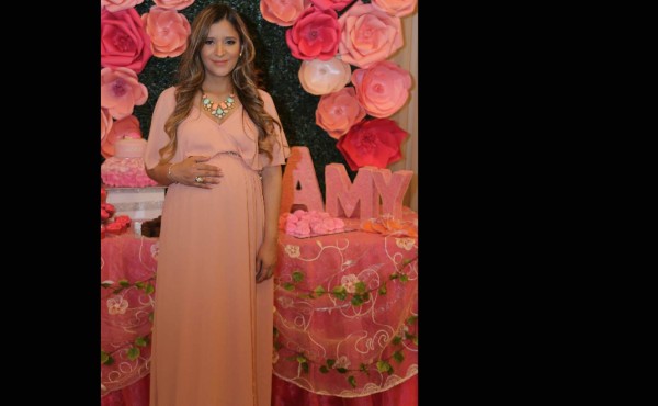 Fiesta maternal para Paola Ávila de López