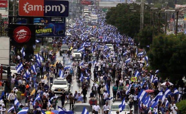 'Fuera Ortega”, gritan miles de nicaragüenses en Managua