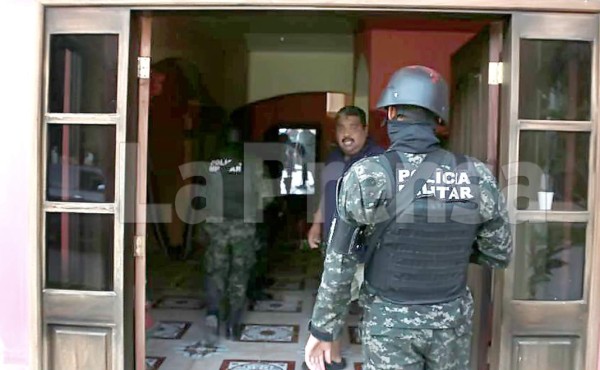 Capturan a testaferros de Los Cachiros en residencial Campisa de San Pedro Sula