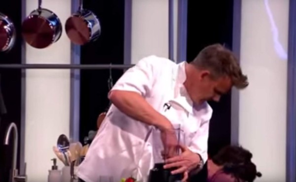 El famoso Chef Ramsay 'pierde los dedos' con una licuadora