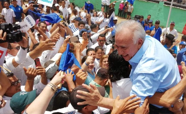 Mauricio Oliva oficializa su precandidatura presidencial en Choluteca