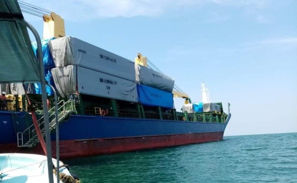 Llega a Puerto Cortés barco con hospitales móviles de Choluteca y Santa Rosa de Copán