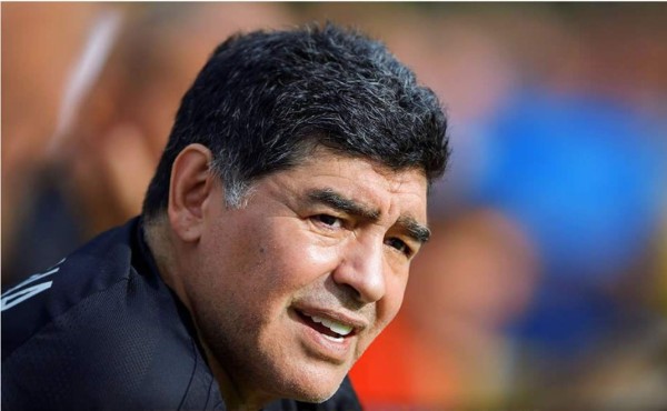 Maradona a Capriles: 'La diferencia entre vos y yo es que yo no me vendí'  
