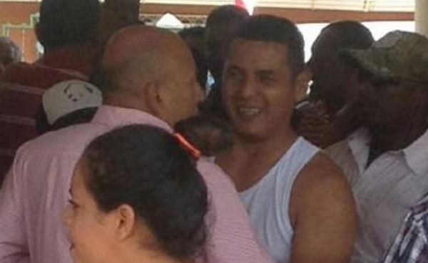 Alcalde de Santa Cruz de Yojoa se va a los golpes con un activista